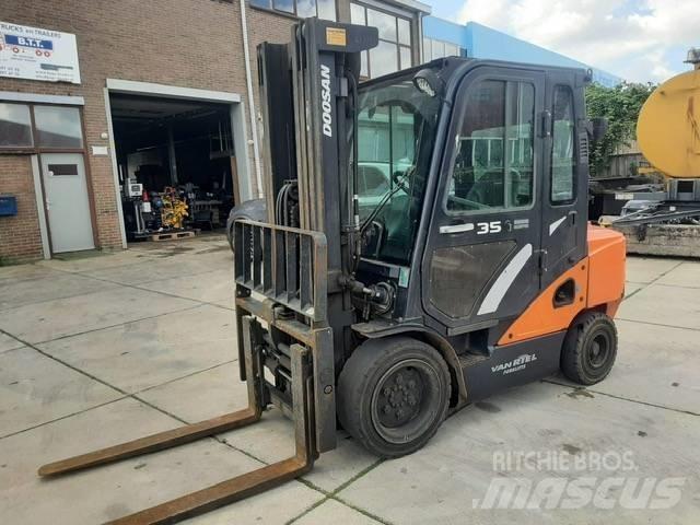 Doosan D 35 C-7 Diesel Forklifts