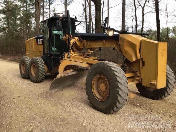 CAT 12M2 Motor Graders