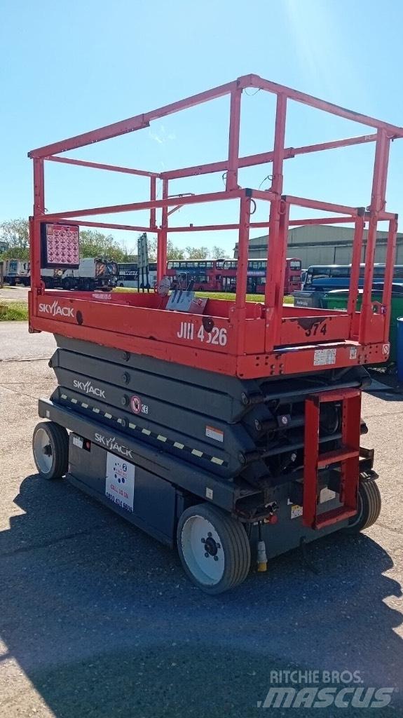 SkyJack SJ4626 Scissor Lifts