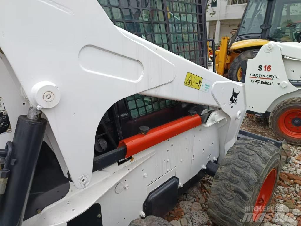 Bobcat S 330 Skid Steer Loaders