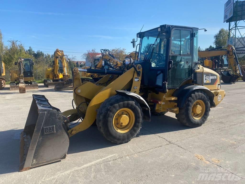 CAT 907 H 2 Wheel Loaders