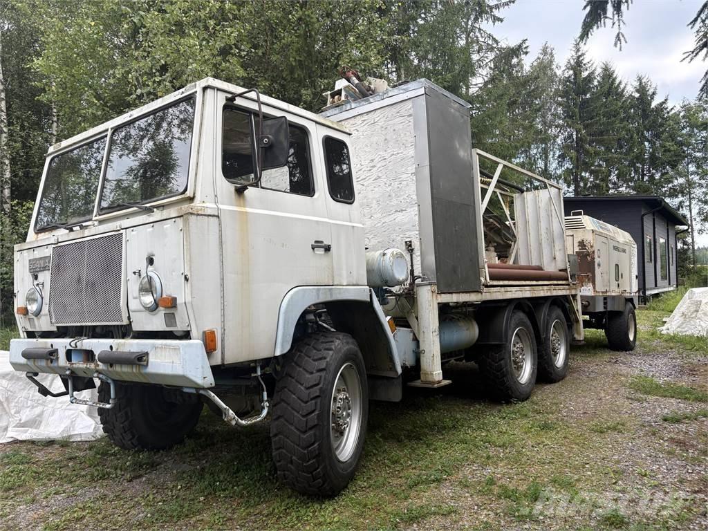 Scania SBAT 111SA Digger Derricks trucks
