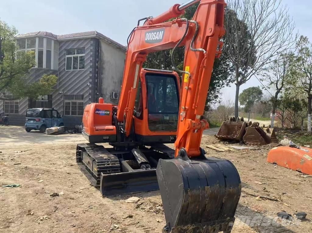 Doosan DX 75-9 C Mini excavators  7t - 12t