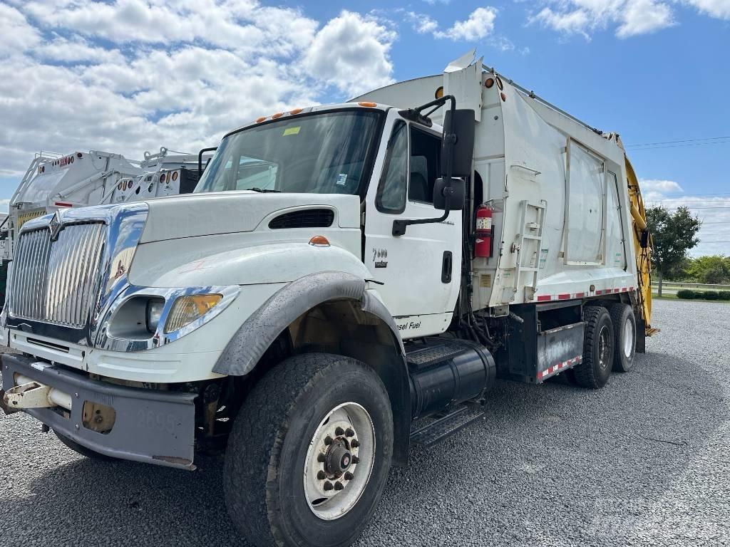 International 7600 Garbage Trucks / Recycling Trucks