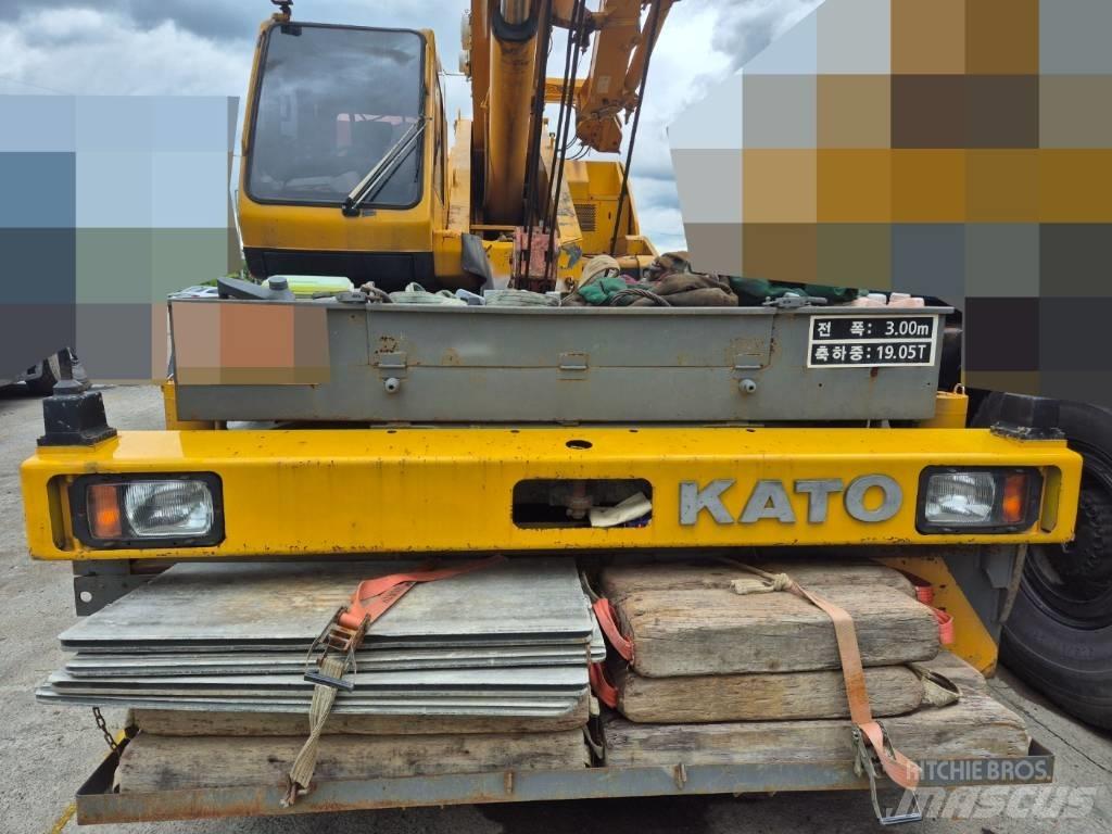 Kato SS500SP Rough Terrain Cranes