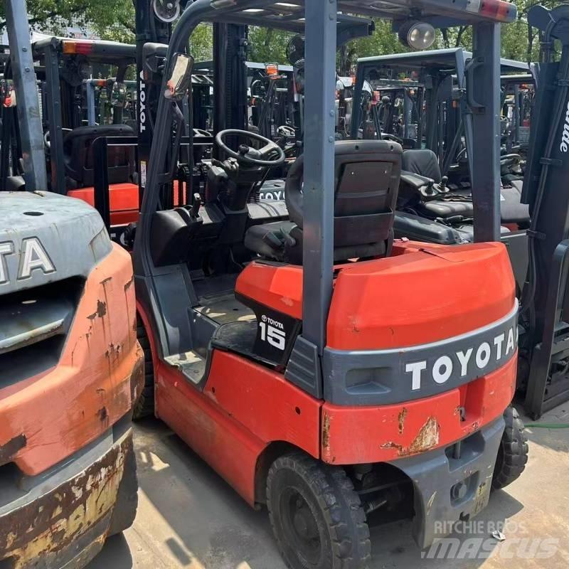 Toyota 15 Electric Forklifts