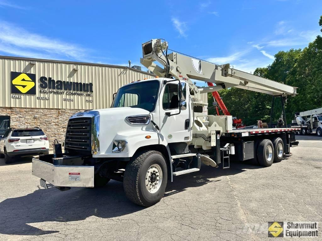 National NBT30H Boom / Crane / Bucket Trucks