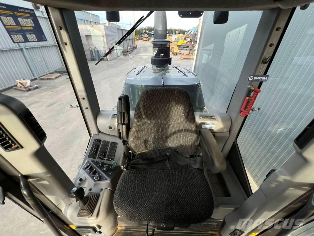 Volvo G930B Motor Graders