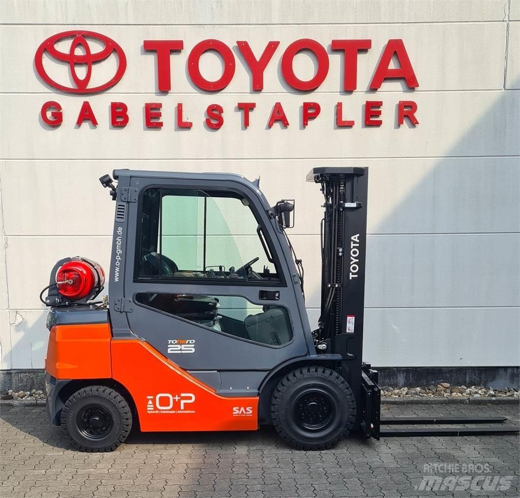 Toyota 02-8FGF25 LPG trucks