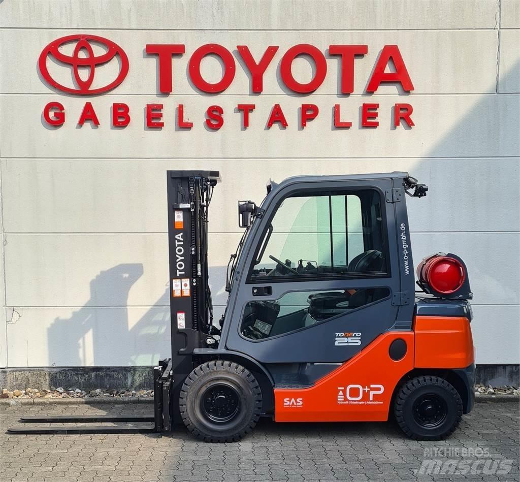 Toyota 02-8FGF25 LPG trucks