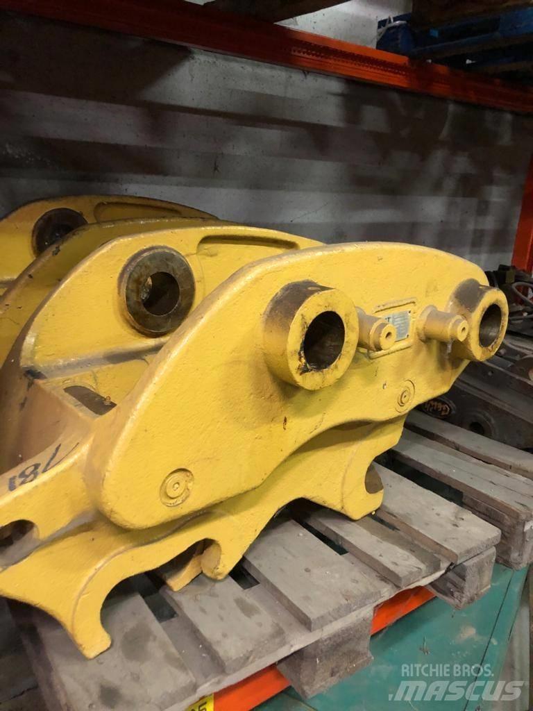 CAT 318 quick Hitch Other