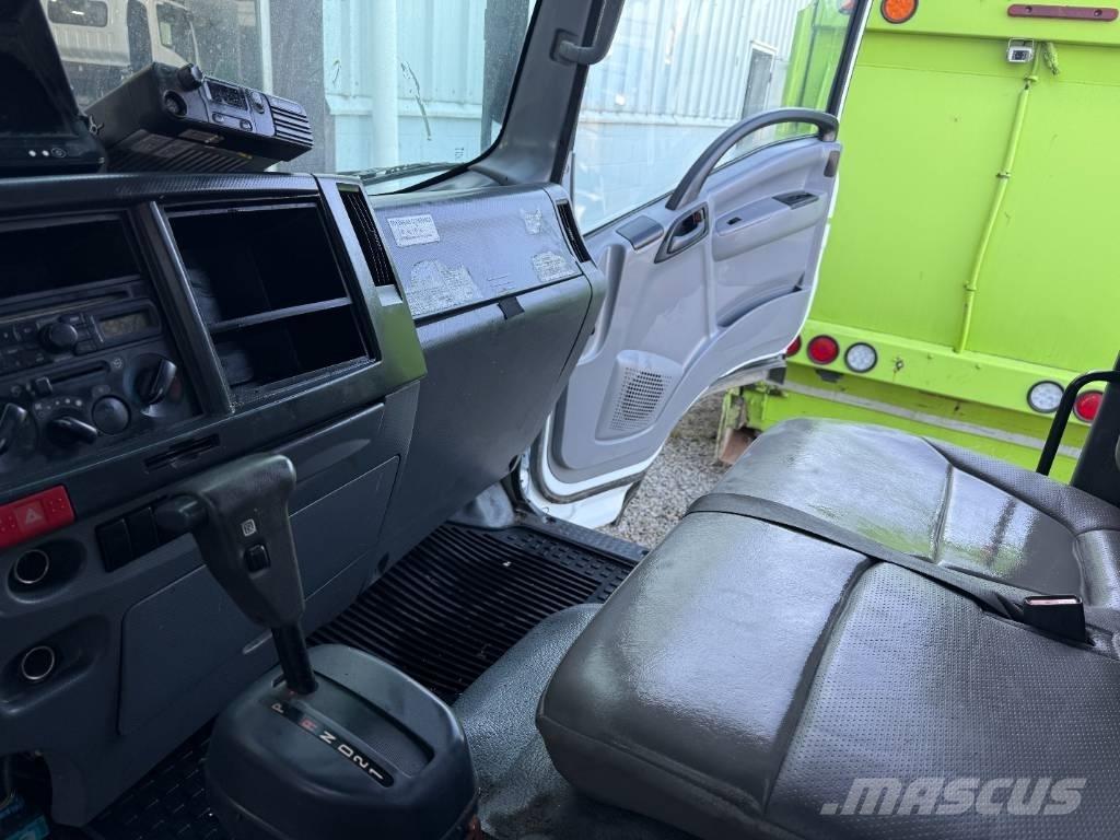 Isuzu NRR Garbage Trucks / Recycling Trucks
