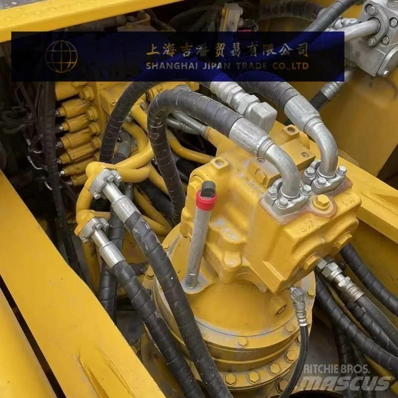 Komatsu PC 450 Crawler Excavators