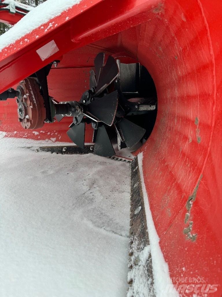 Varila Steel TR 270 Snow Blowers