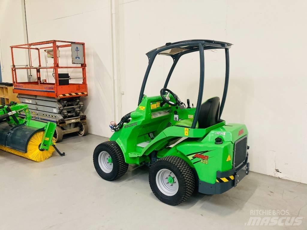 Avant 420 Mini Loader
