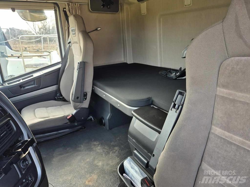 Iveco Stralis 420 Winch trucks