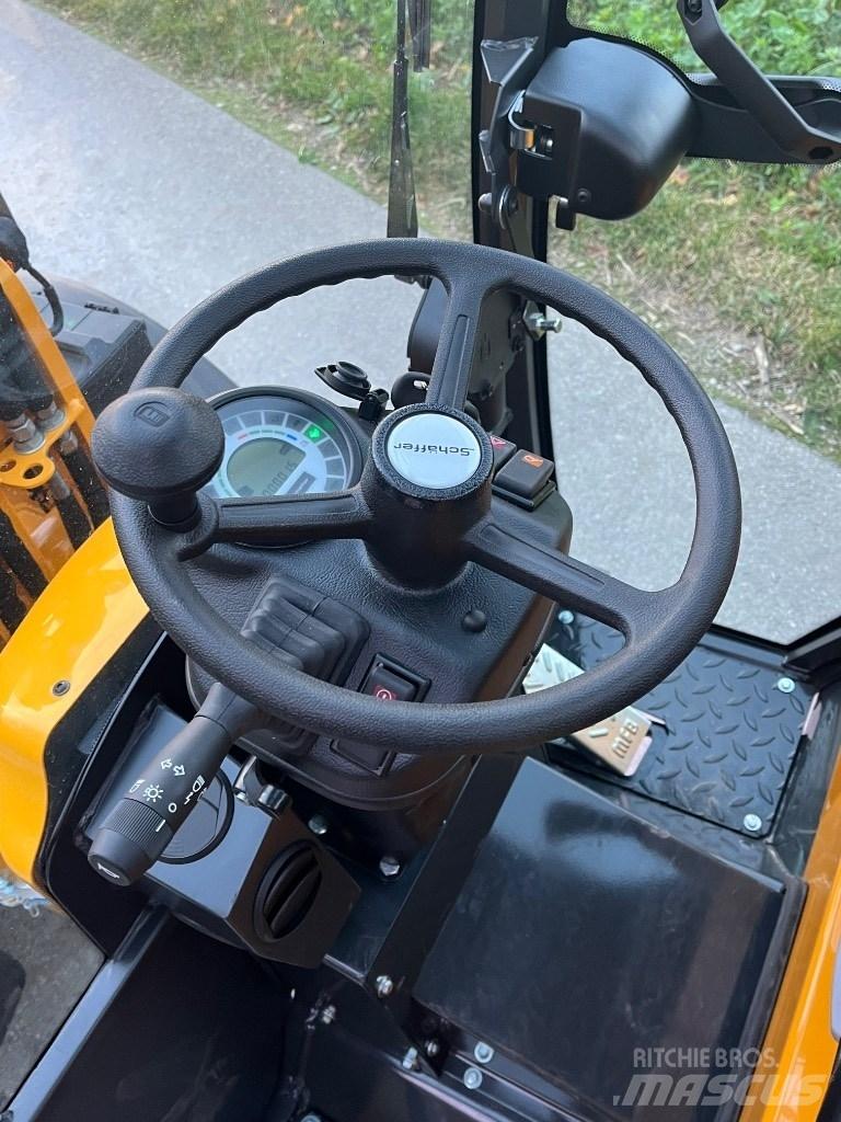 Schäffer 2430 SLT Skid Steer Loaders