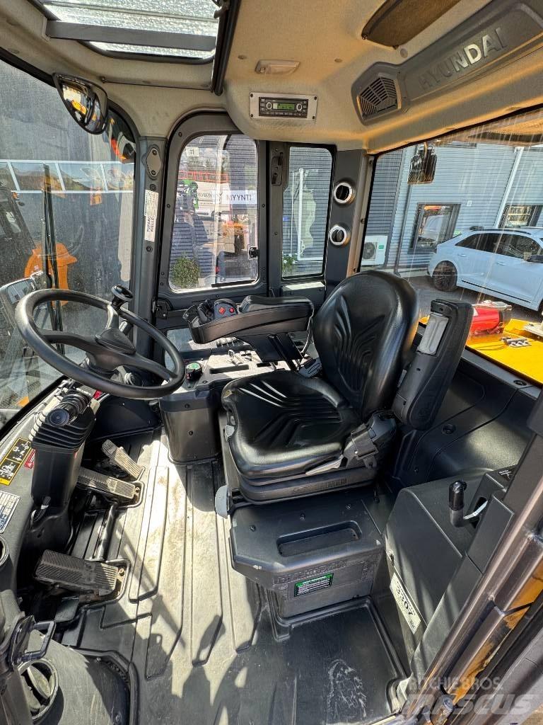 Hyundai 80D-9 Diesel Forklifts