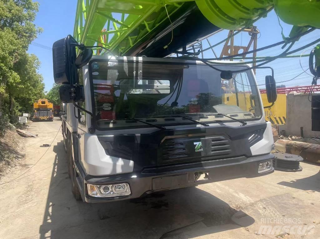 Zoomlion ZVT800 Mobile and all terrain cranes