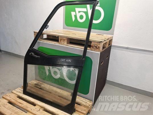 JLG 4017PS door Forestry Cabin