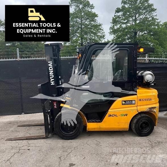 Hyundai 30L-9A Diesel Forklifts