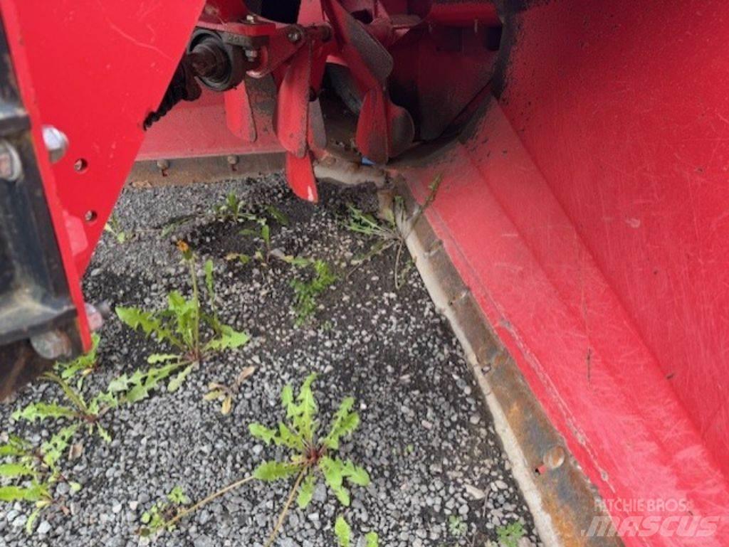 Globus GSF-2 Snow Blowers