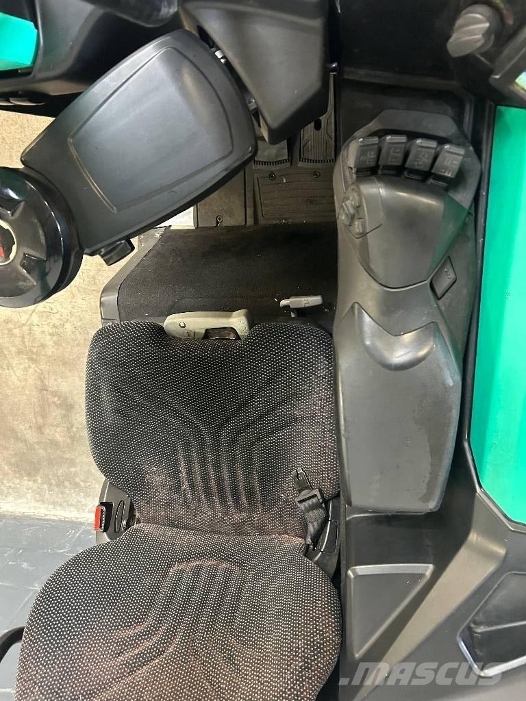 Mitsubishi RB 16N2C Reach trucks