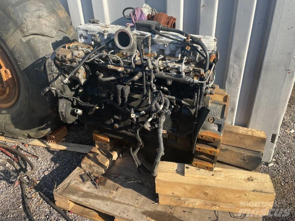 Cummins QSL9 Mining Loaders