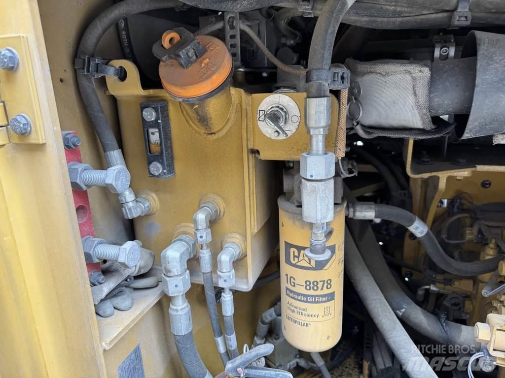 CAT CB10 Twin drum rollers