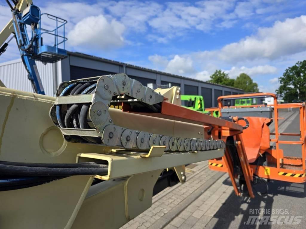 JLG E 450 AJ Articulated boom lifts