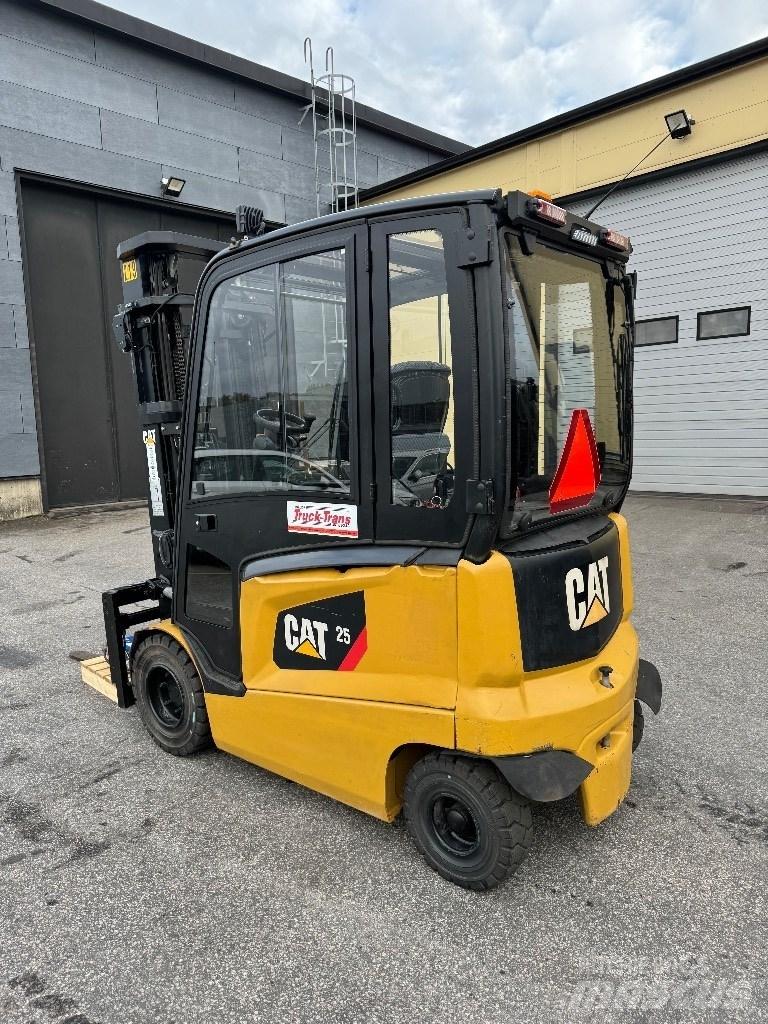 CAT EP25CN Electric Forklifts