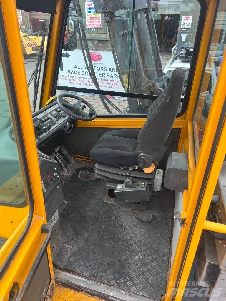 Terberg YT182 Shunt Trucks