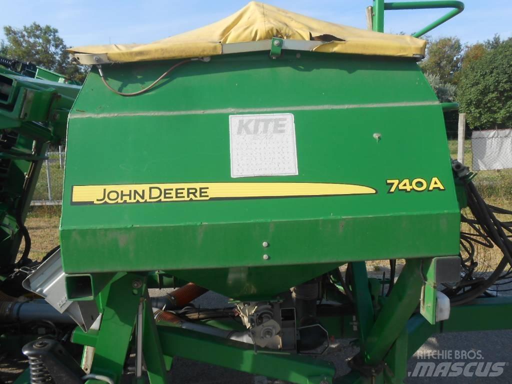 John Deere 740 A Farm Drills