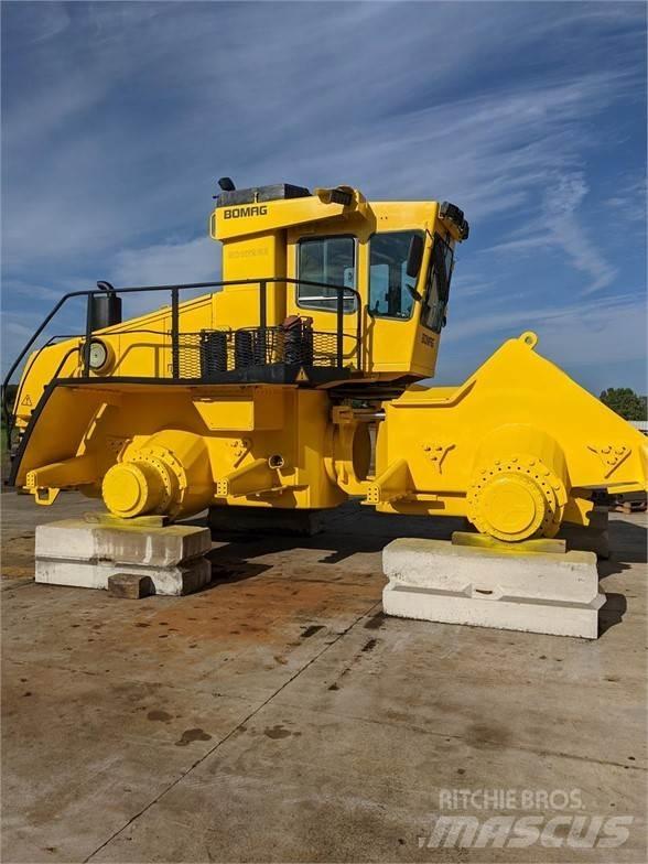 Bomag BC1172RB Landfill compactors