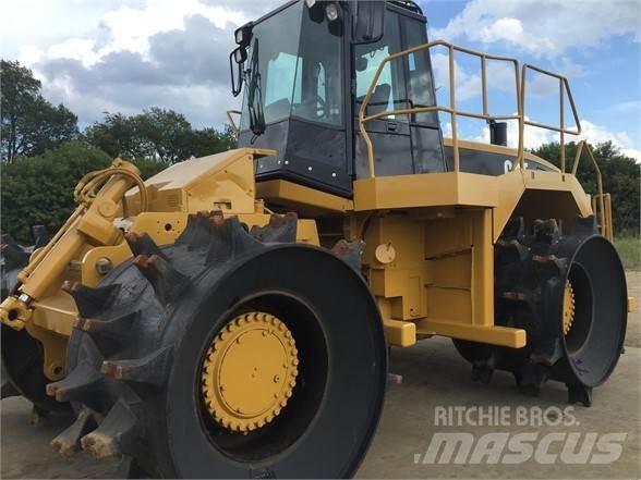 CAT 826G Landfill compactors