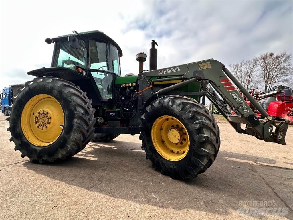 John Deere 4055 Tractors