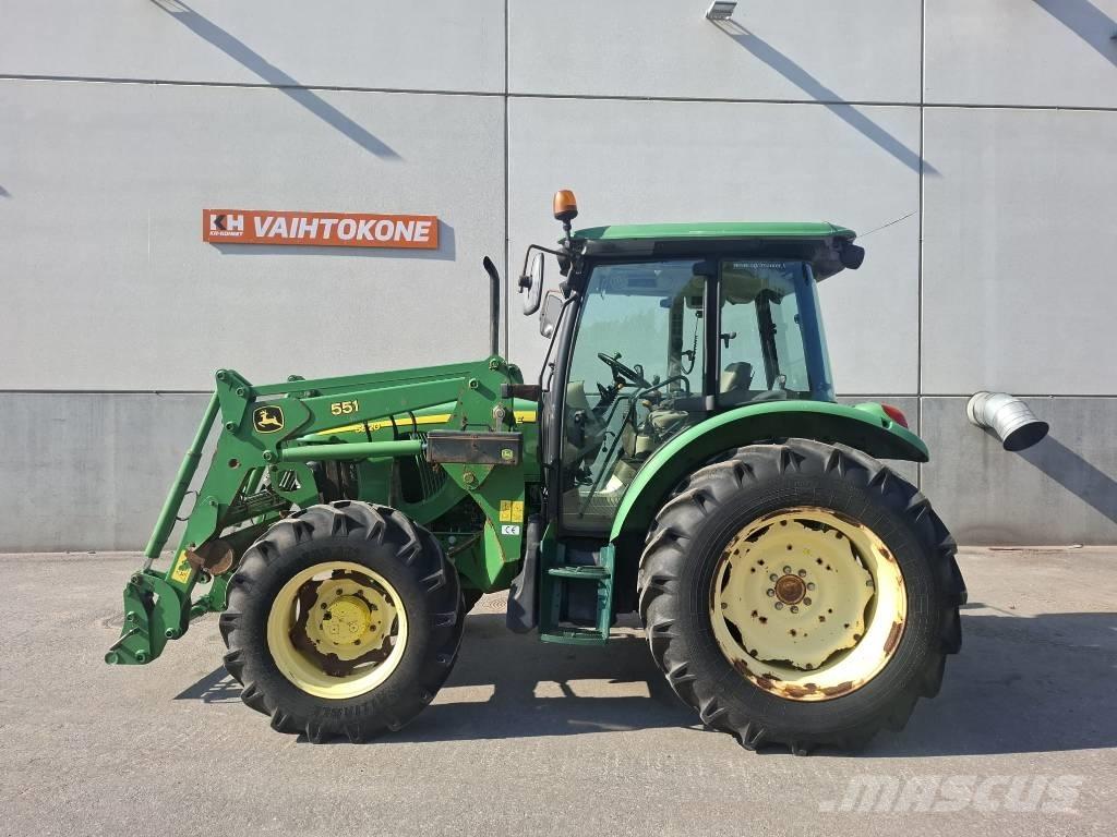 John Deere 5820 Tractors