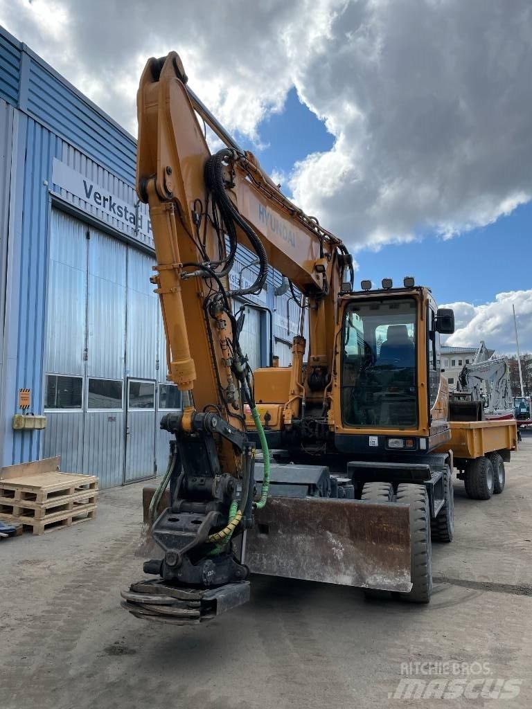 Hyundai 160W-9A Wheeled Excavators