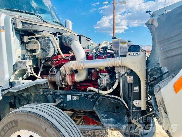 Peterbilt 579 Dump Trucks