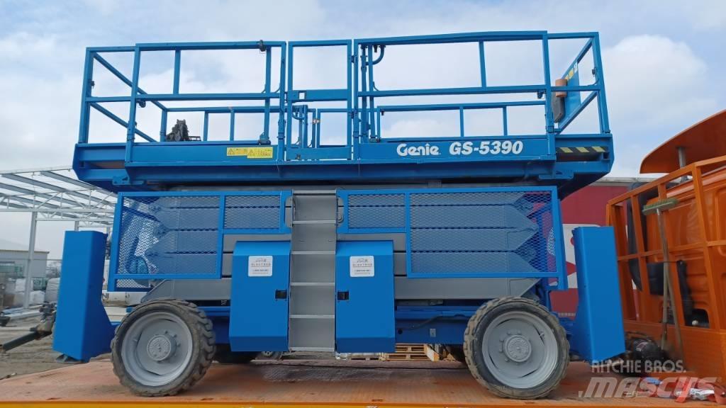 Genie GS 5390 Scissor Lifts