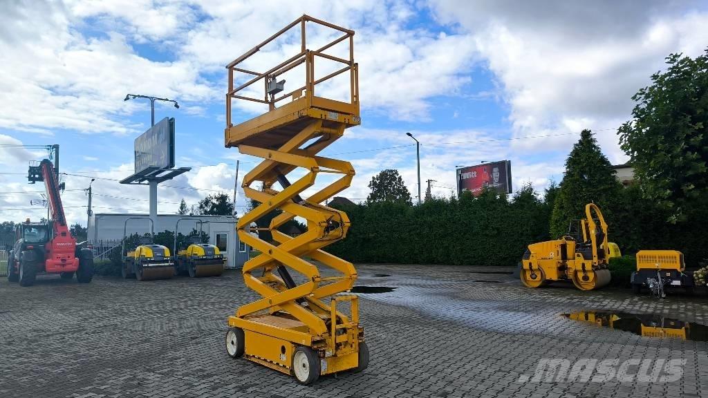 SkyJack SJ III 3226 Scissor Lifts