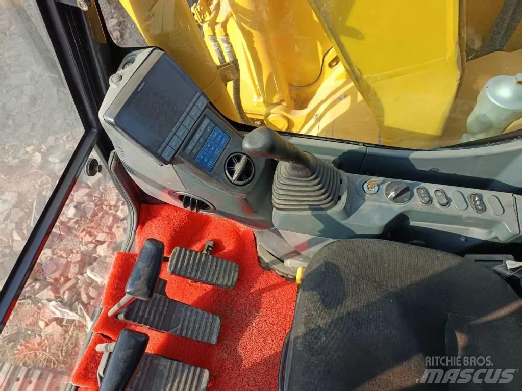 Komatsu PC138US Crawler Excavators