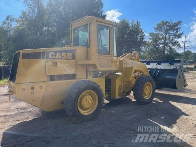 CASE 621 Wheel Loaders