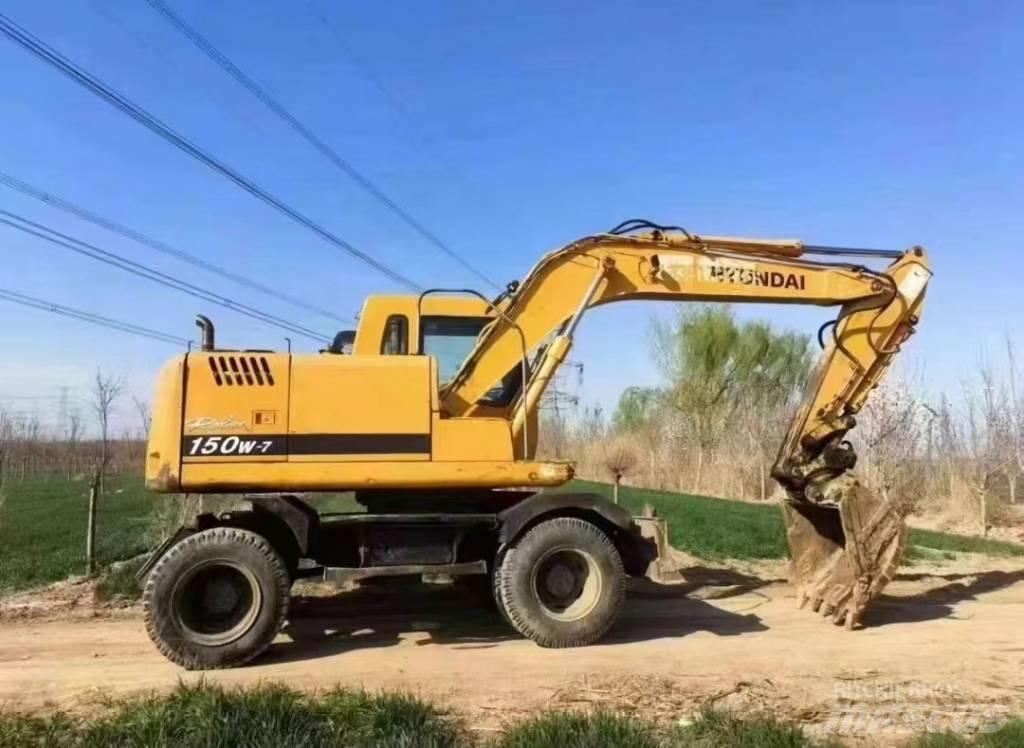 Hyundai 150W-7 Wheeled Excavators