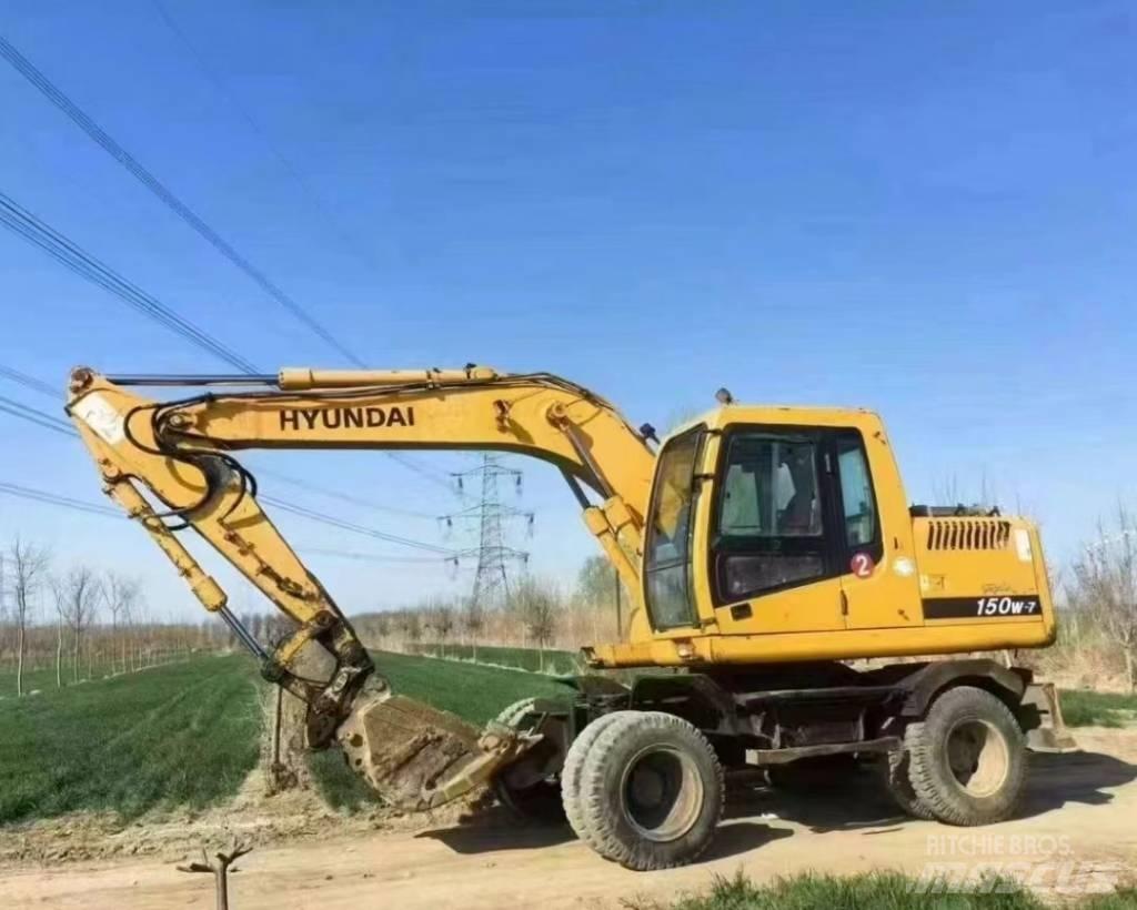 Hyundai 150W-7 Wheeled Excavators