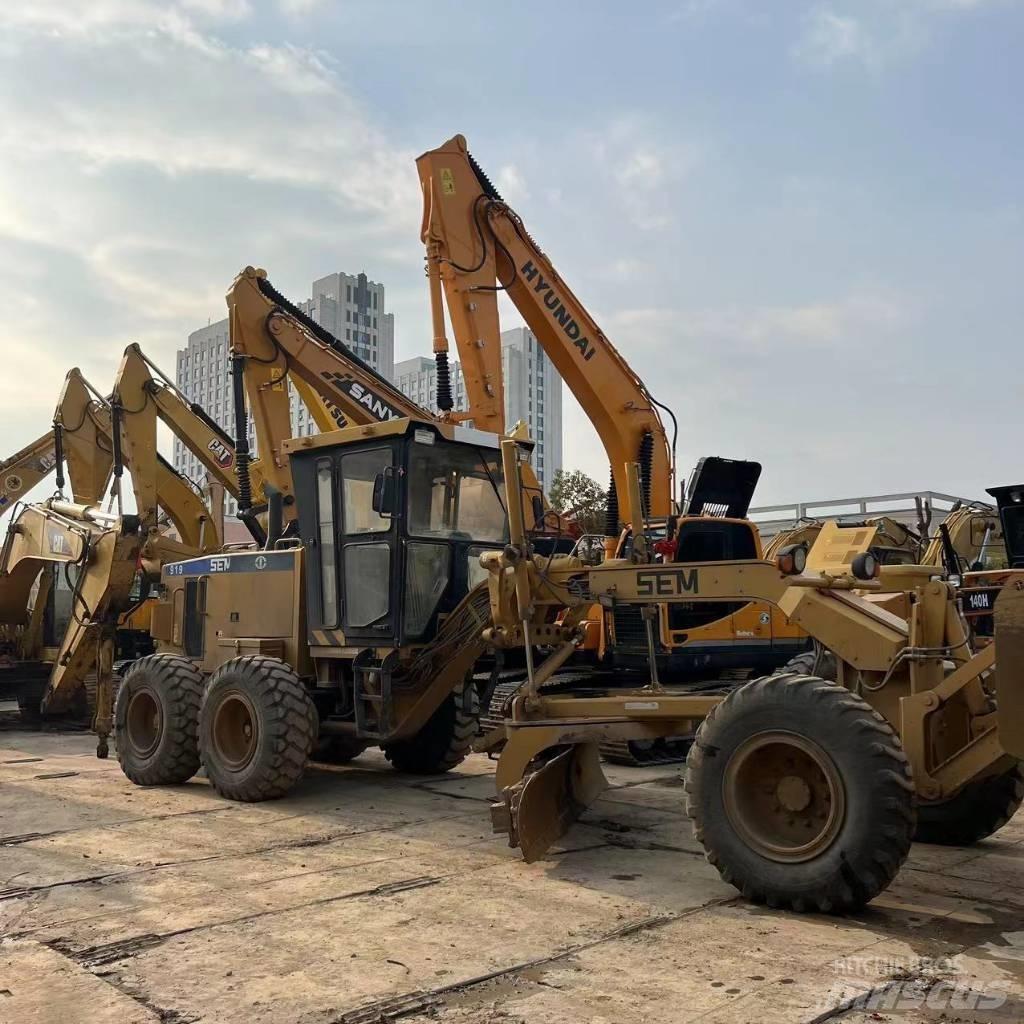 SEM 919 Motor Graders