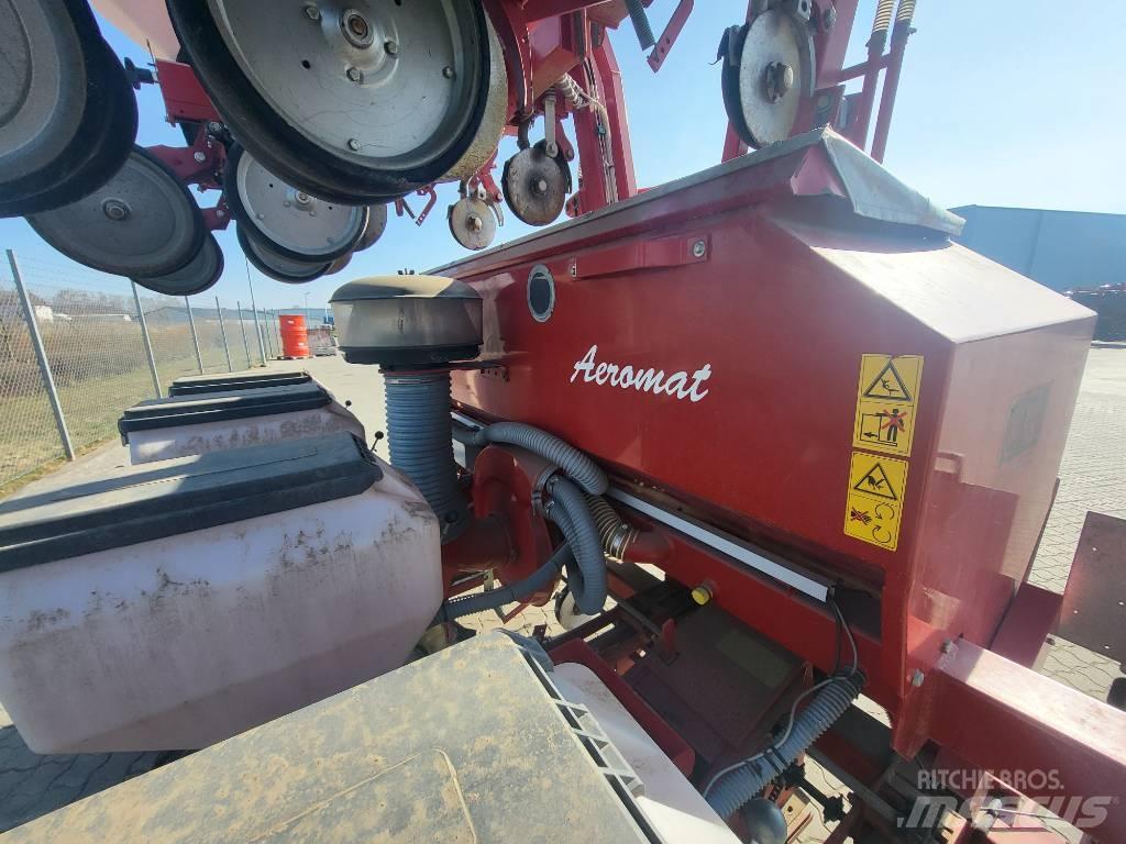 Becker Aeromat P 8 Farm Drills