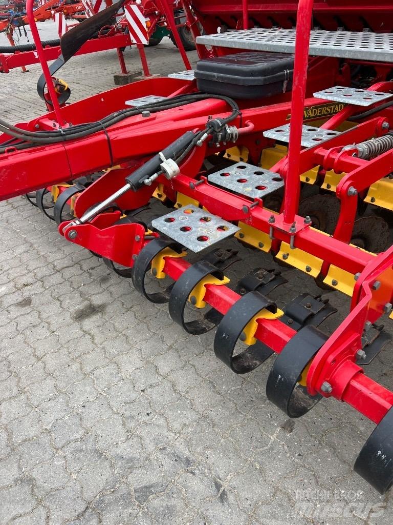 Väderstad Rapid400C Combination drills