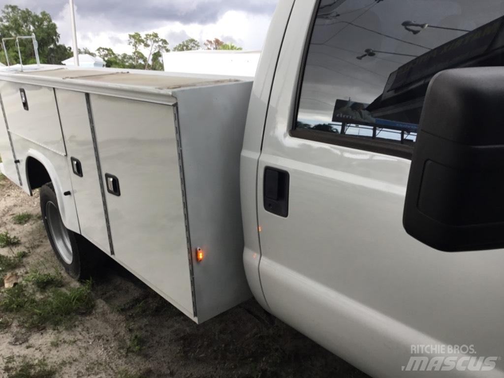 Ford F 550 XL SD Work Trucks / Municipal