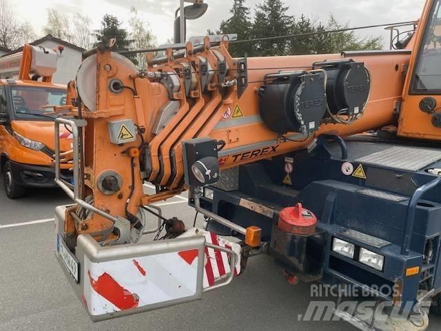 Terex Demag AC 40-1 Mobile and all terrain cranes